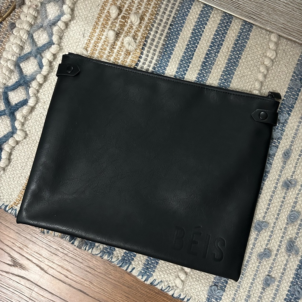 BEIS laptop sleeve